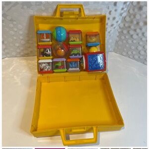 Vintage Fisher Price 👀Peek a Boo Blocks in carrying case